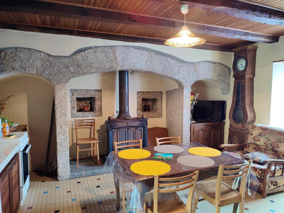 Maison Charmante A Florentin La Capelle Avec Jardin Et Vue Montagne Exterior foto