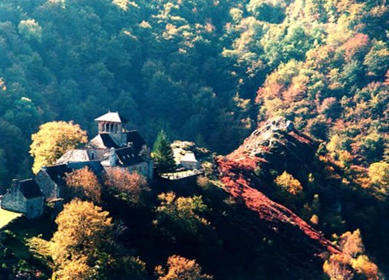 Maison Charmante A Florentin La Capelle Avec Jardin Et Vue Montagne Exterior foto